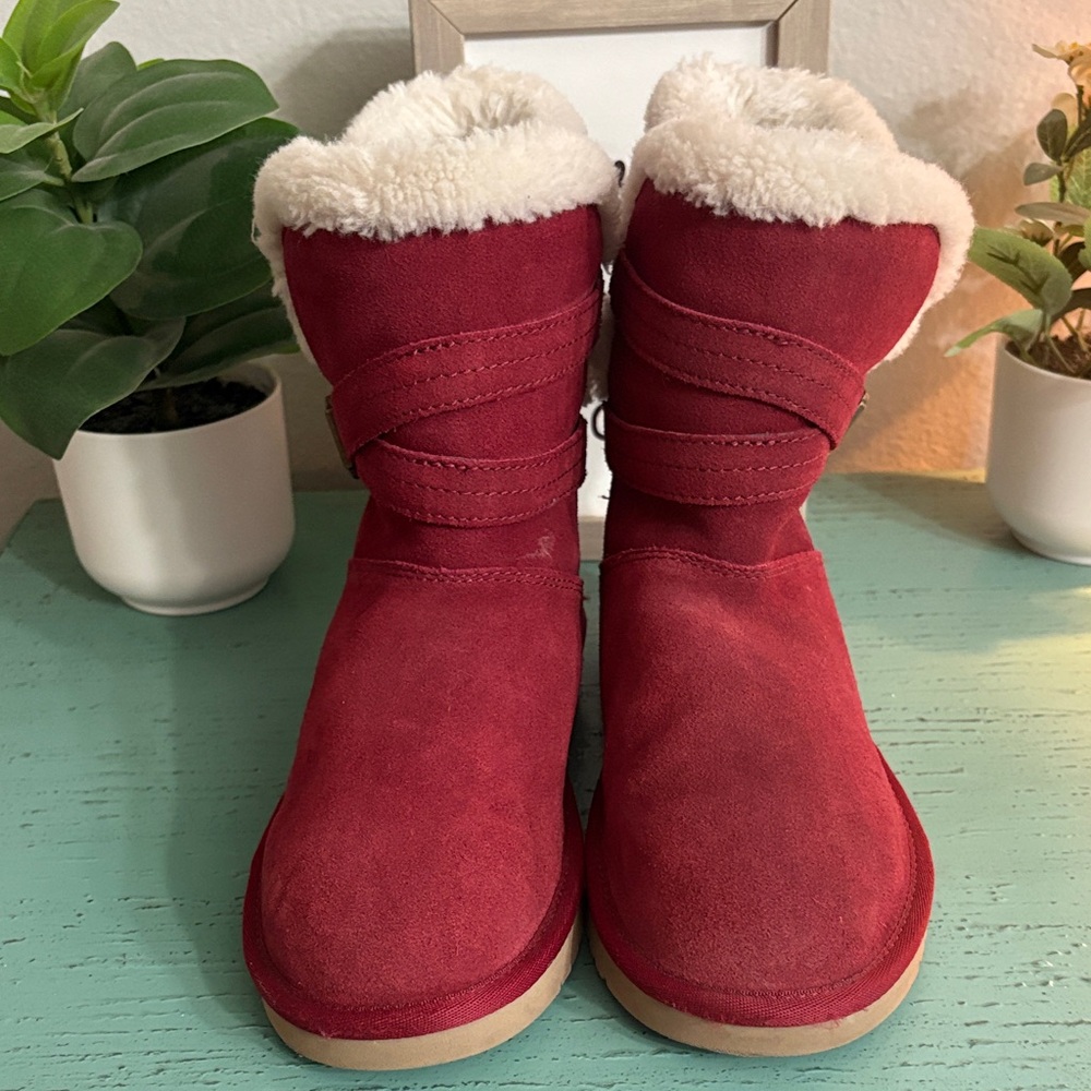 Koolaburra Red Winter Boots with Cream Lining SZ 6 Wos Box 131